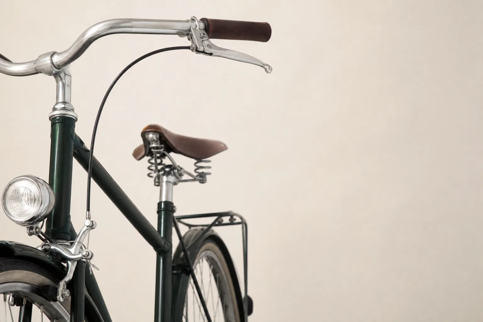 Flat streets, one hill, a heavy bike. How many gears do you actually need?